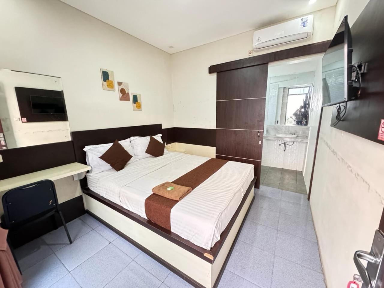 Fakhira Residence Hotel Чианджур Экстерьер фото